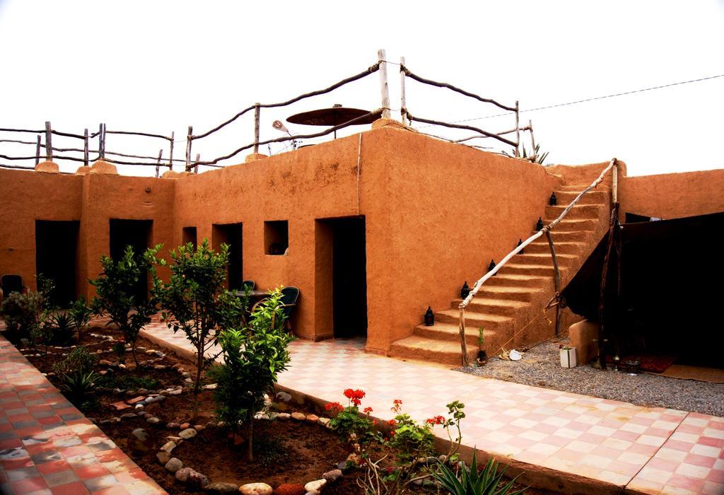 Bed and Breakfast Tarmguist Aït Boukha Exterior foto
